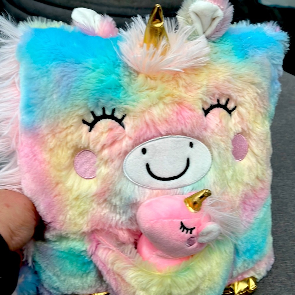 Brand new Mother’s Promise unicorn pillow